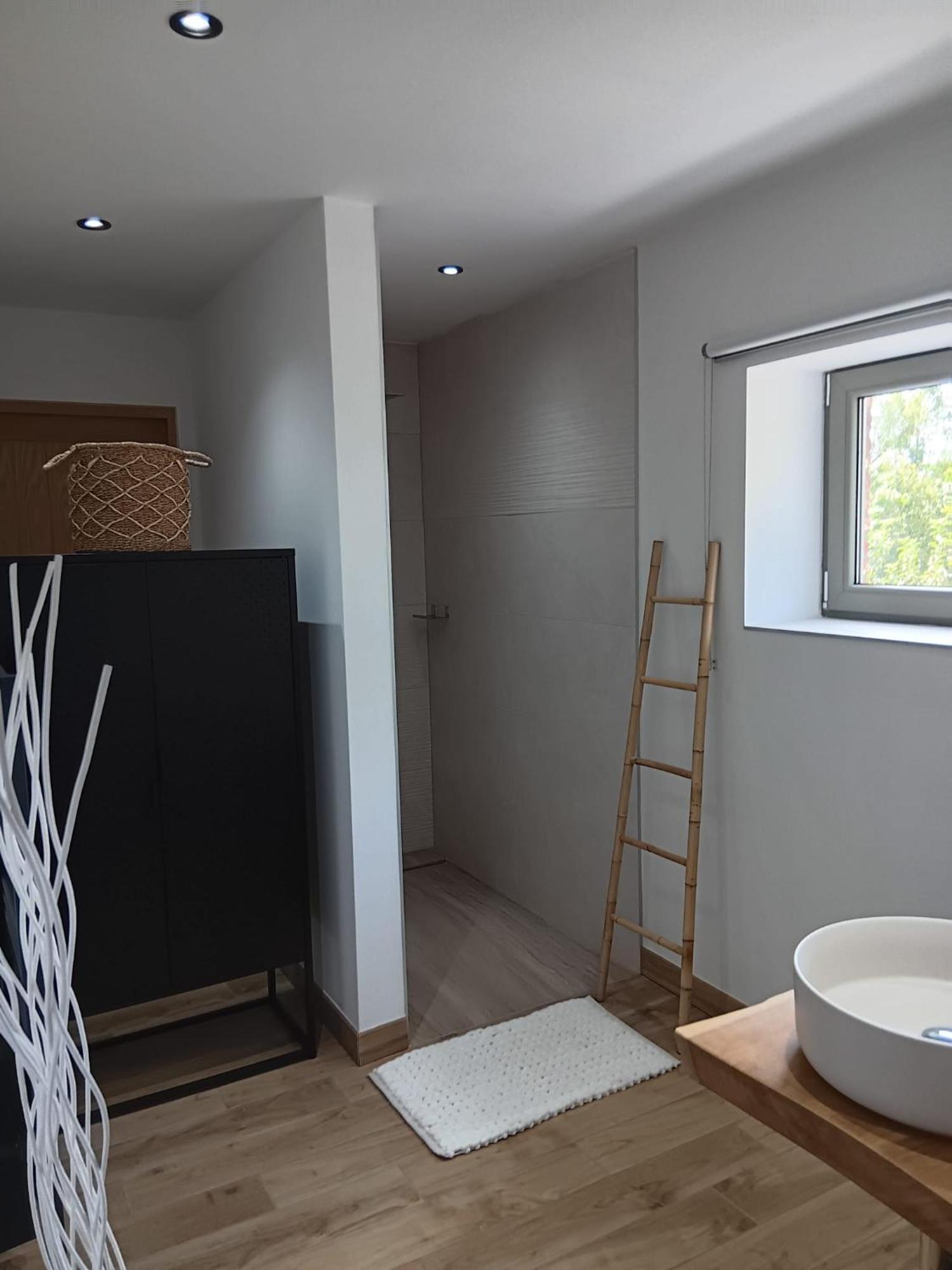La Chambre Des Daines Бинш Екстериор снимка