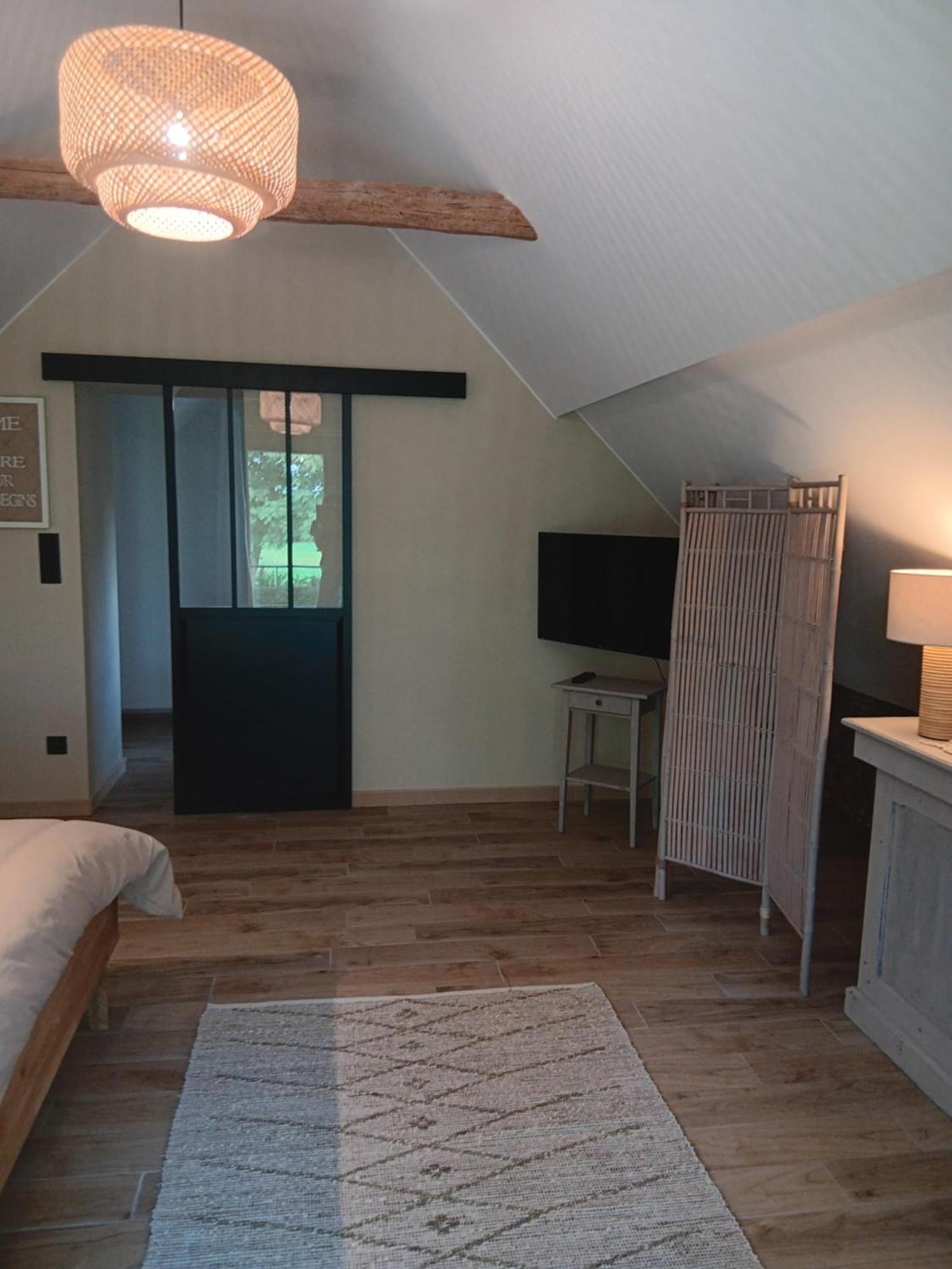 La Chambre Des Daines Бинш Екстериор снимка